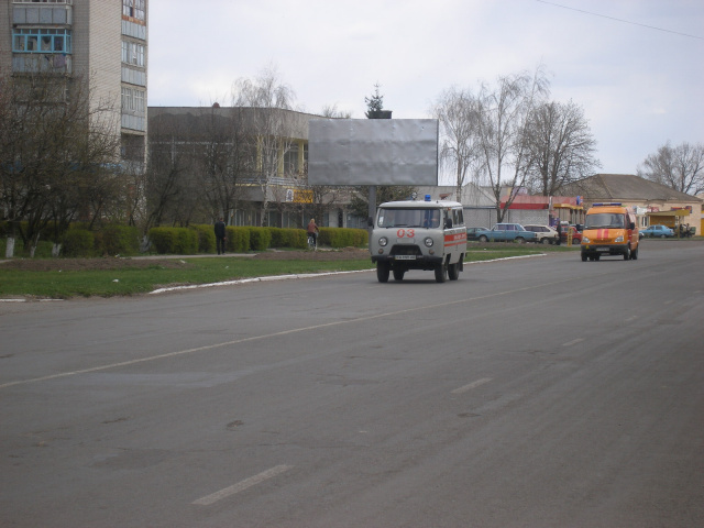 Щит 6x3,  ул.Ленина находится в пределах торгового центра смт